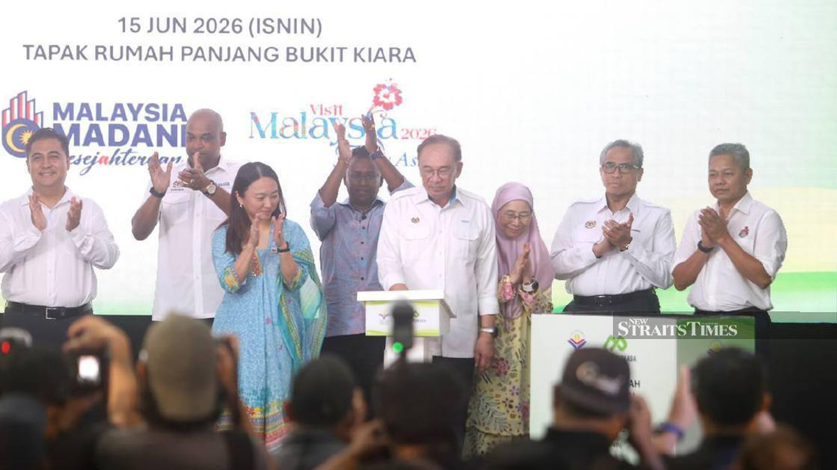 Anwar warns against divisive racial politics as Malaysia seeks national unity