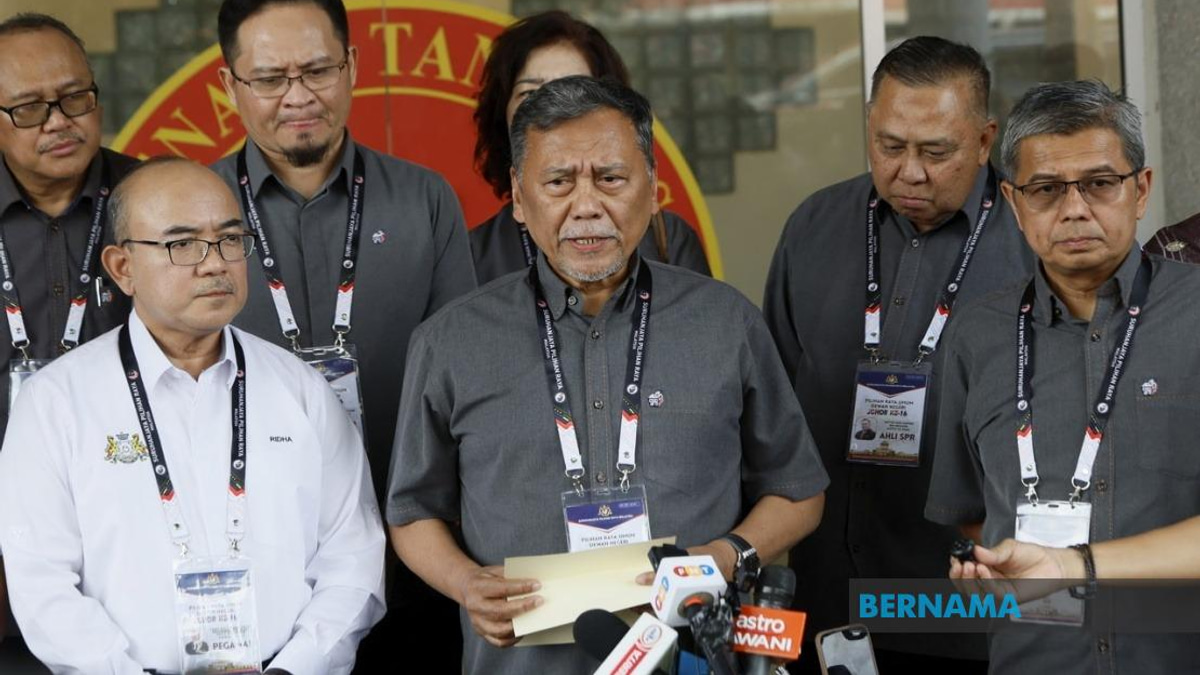 EC Sets Ambitious 96% Target for Johor Early Voting