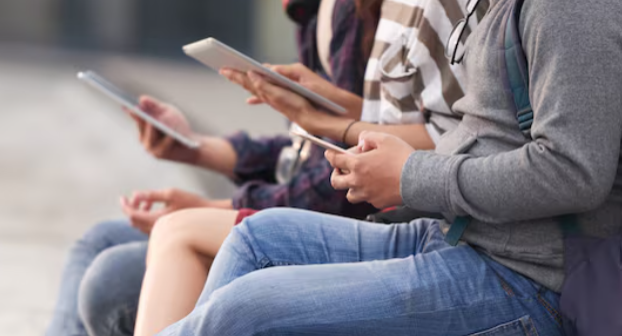 Young Men Increasingly Targeted in Online Sexual Extortion Scams Across Social Media Platforms