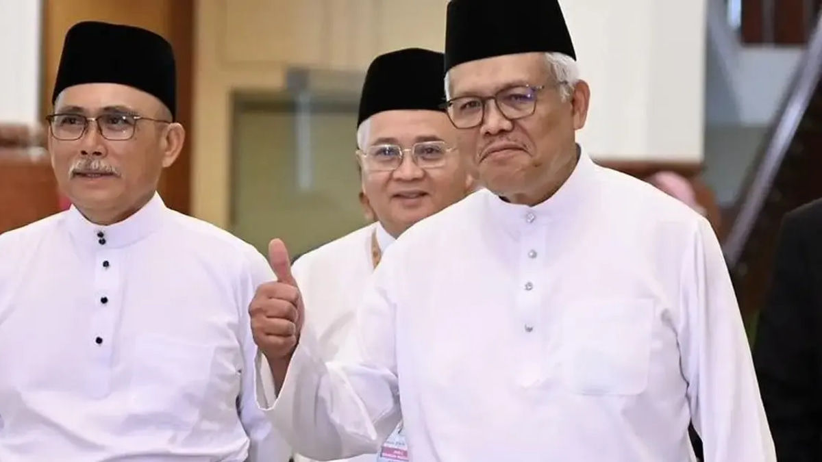 Hamzah Appointed Opposition Leader With Backing of PAS and Bersatu Majority, Says Kiandee
