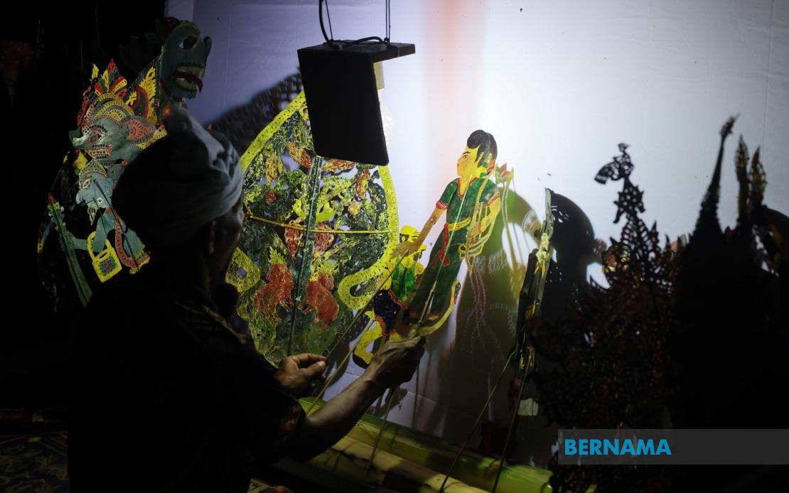 Permit Hurdles and Generational Crisis Threaten Kelantan's Wayang Kulit Heritage