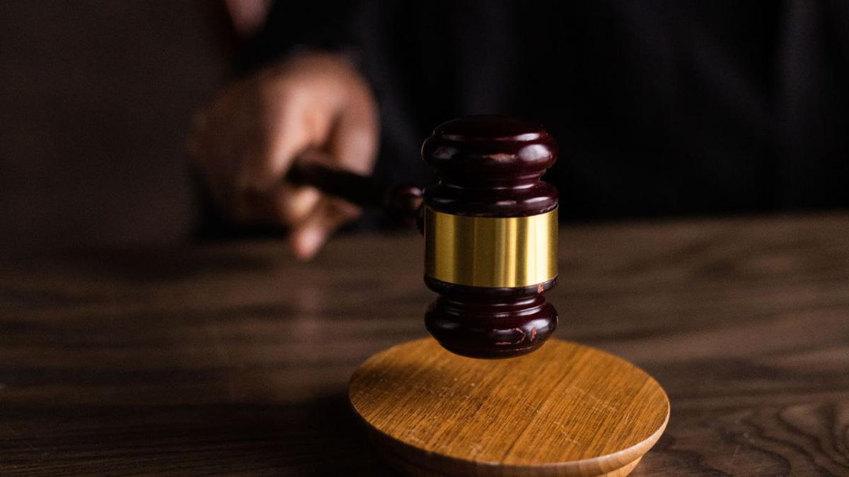 High Court Acquits Woman of Neighbour's Murder, Orders Hospital Detention
