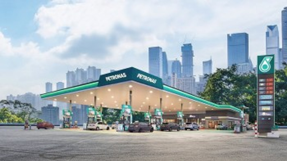 Malaysia's Fuel Supply Assured Until September as Petronas Diversifies Energy Sources