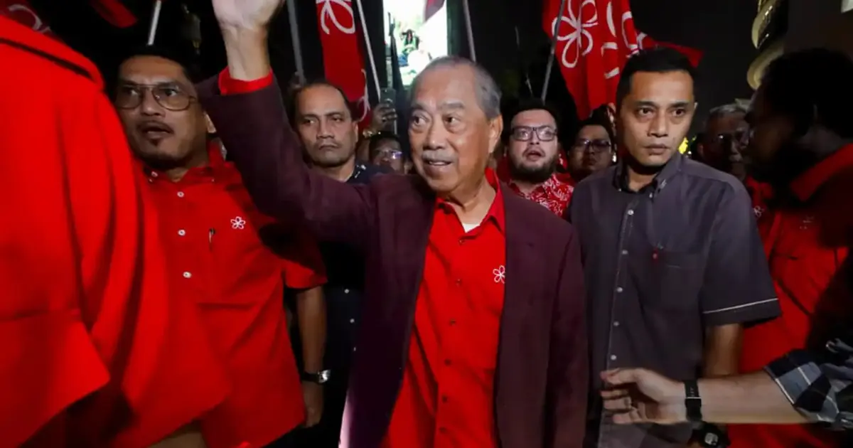 Muhyiddin Draws Over 200 Supporters Ahead of Critical Bersatu Strategy Session