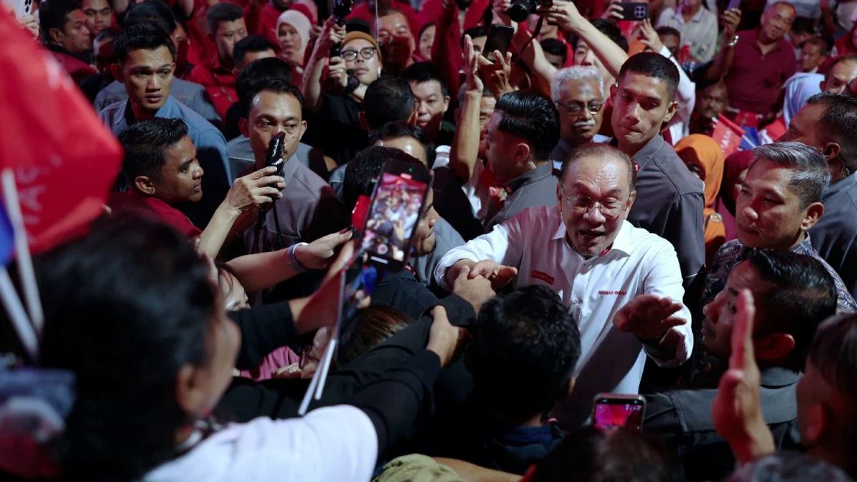 Anwar unveils Pakatan Harapan's 56 candidates for Johor's pivotal July 11 election