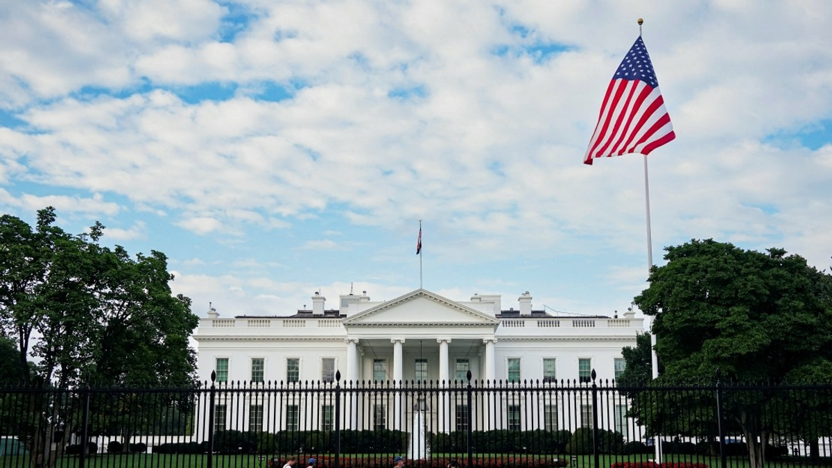 FBI Thwarts Alleged Attack Plot Against White House UFC Event Marking Trump's 80th Birthday