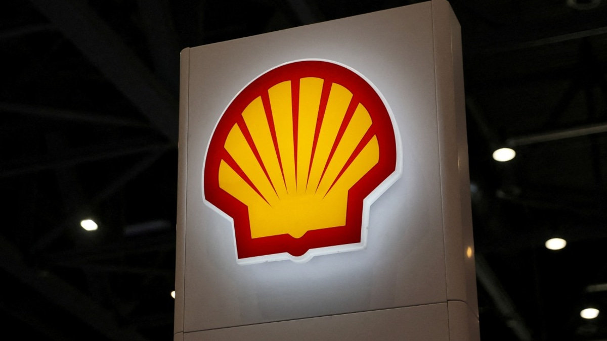 Shell's Earnings Surge 70% as Oil Market Turmoil Creates Trading Opportunities
