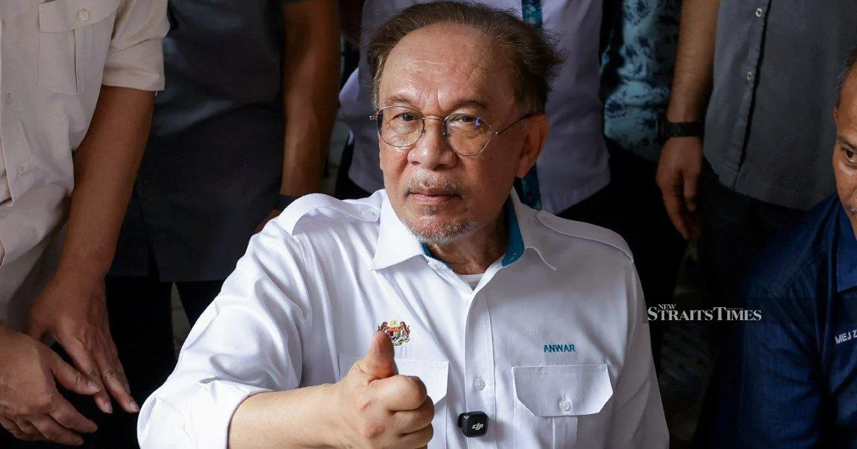 Anwar Ibrahim Tops Merdeka Centre Popularity Survey as Political Fortunes Shift
