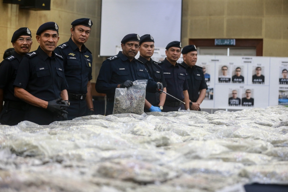 14 Malaysians Detained Overseas for Drug Smuggling Since January, Police Confirm