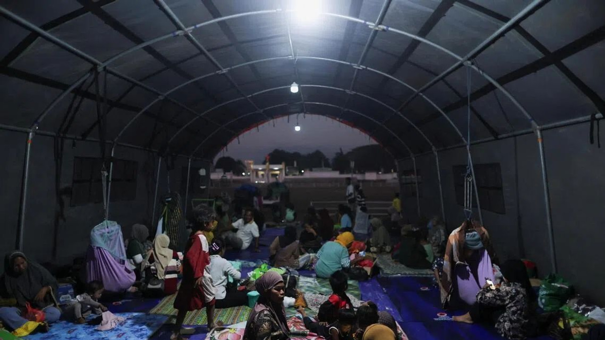 Singapore's PM Wong Extends Condolences to Indonesia After Flores Earthquake Kills Over 50