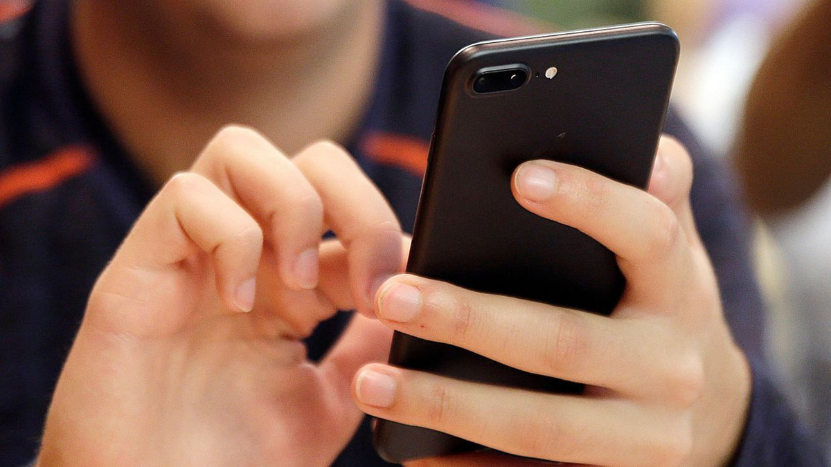Protecting Your Hands in the Age of Constant Mobile Use