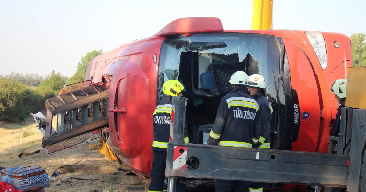 Twelve killed in Polish bus accident on Hungarian highway