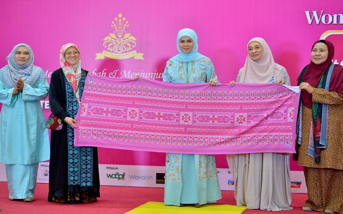 Selangor's Royal Patron Launches Women's Quran Initiative to Build Resilience