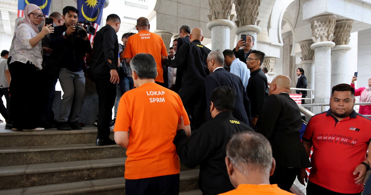Former Tabung Haji Chief Extended in Remand as MACC Continues Royal Commission Investigation