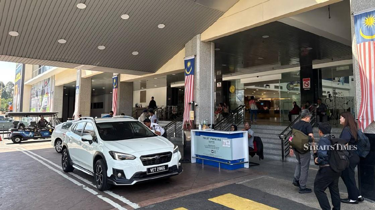 Ismail Sabri's Legal Counsel Visits Former PM at Heart Institute Following Court Proceedings