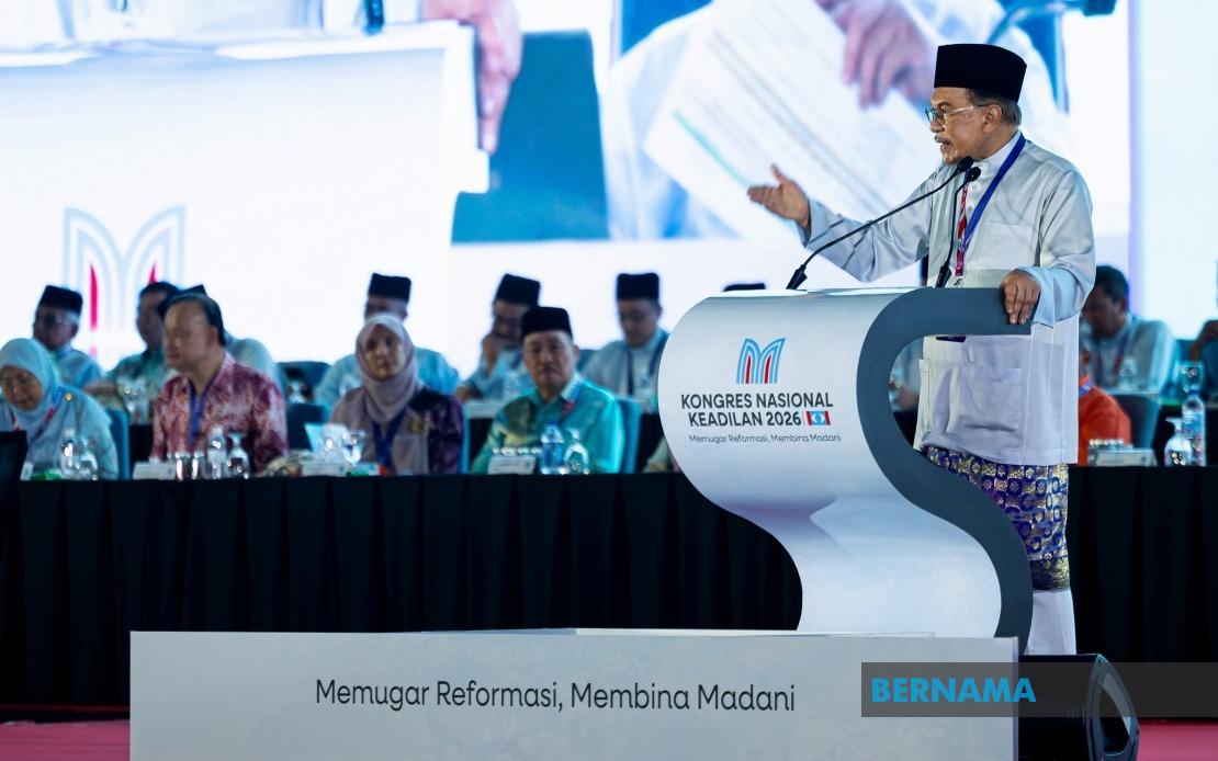 Anwar Insists Unity Government Remains Intact Despite Zahid Friction Claims