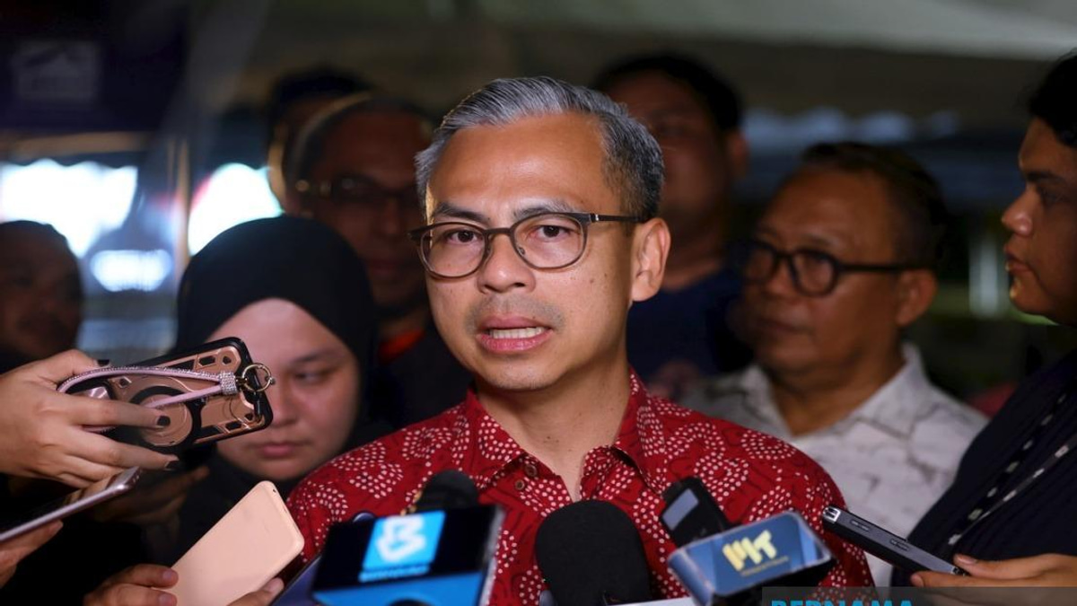 Fahmi Accuses PAS of Stoking Racial Division Through Sanusi's Remarks