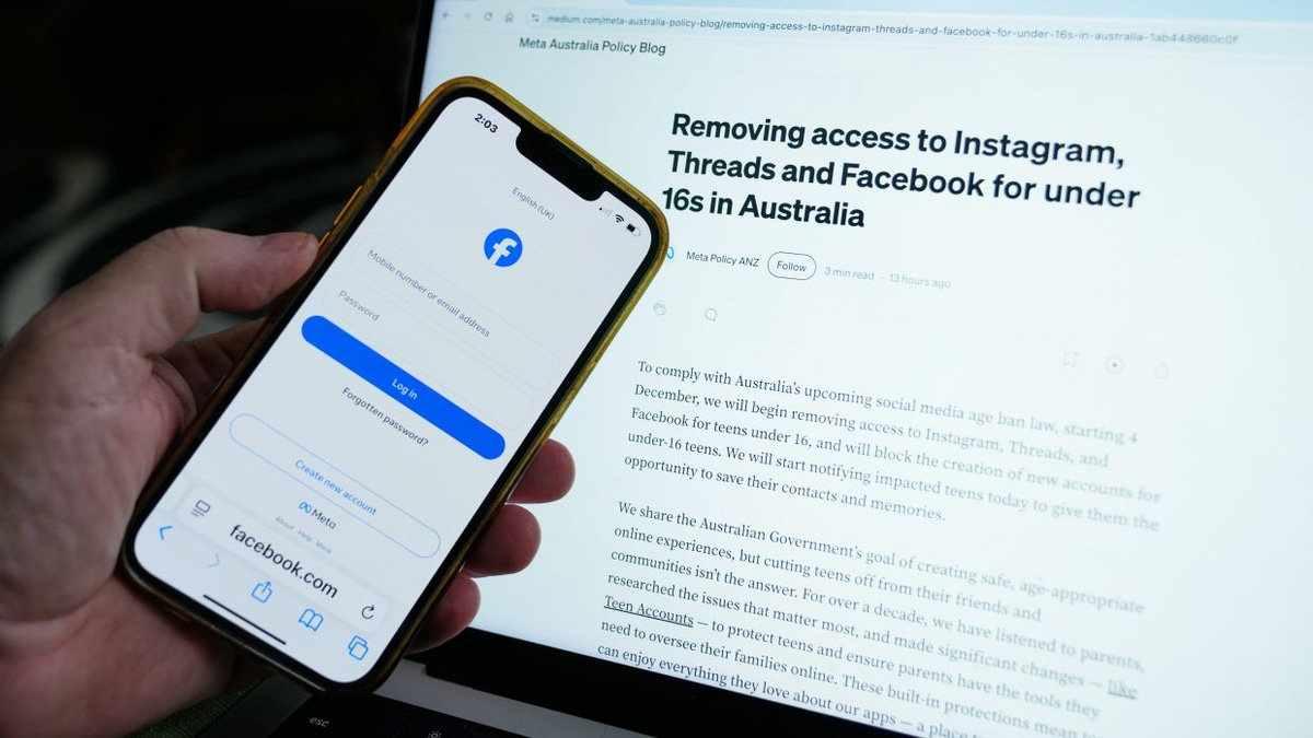 Australian PM Slams Senate Delay in Strengthening Child Social Media Ban Enforcement