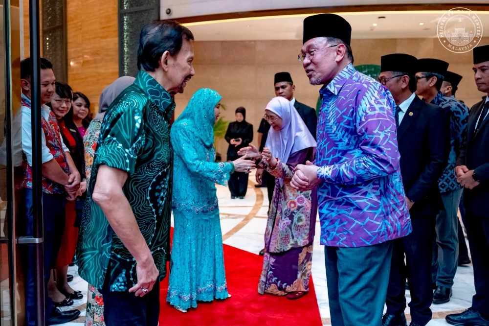 Anwar Celebrates Brunei Sultan's Birthday, Reinforces Regional Partnership