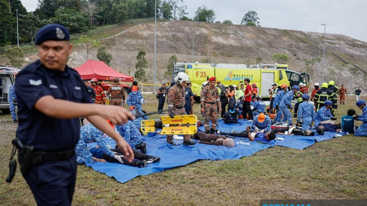 Over 20 Agencies Test Emergency Response in Off-Airport Aircraft Disaster Drill