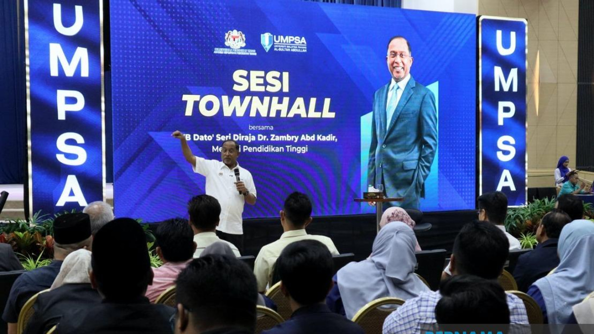 Malaysia's Higher Education Ministry Acts on PM's Student Disciplinary Directive