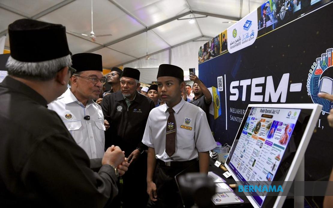 Anwar Approves RM4.6 Million to Boost Islamic Schools in Penang