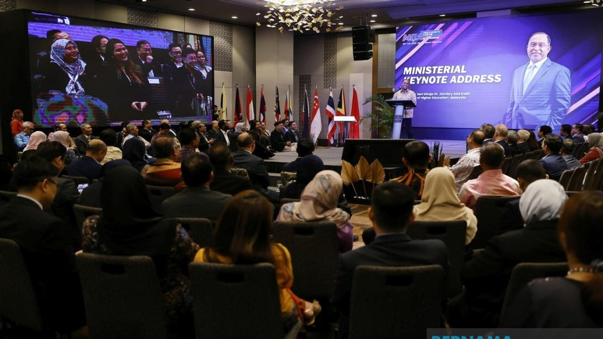 MOHE To Tackle Polytechnic Housing Shortage as Student Enrolment Surges
