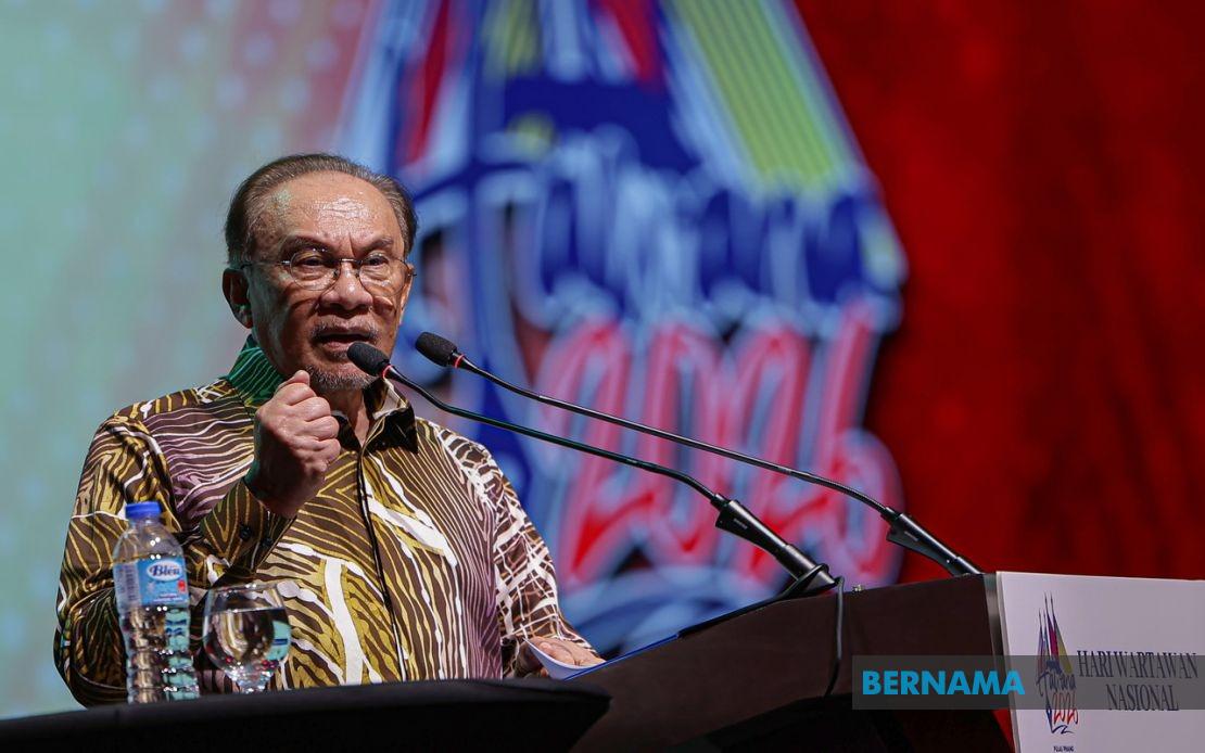 PM Anwar Backs Nallini's Appointment as Media Council Chief to Restore Public Trust