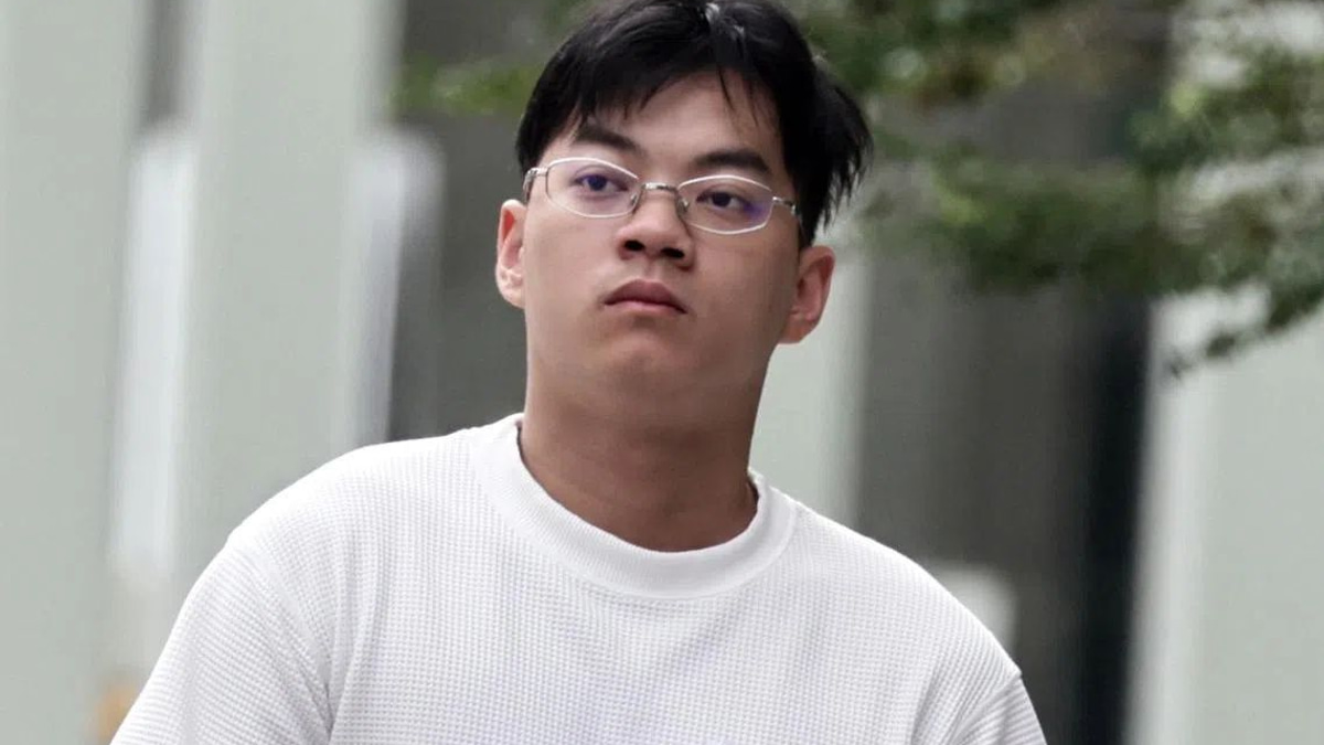 Former PR fined S$9,000 for fleeing Singapore, defaulting on military service