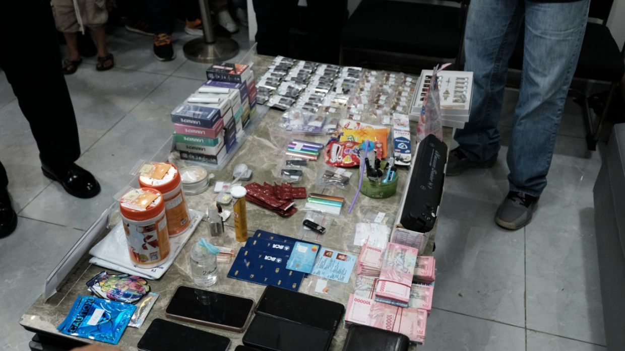 Indonesian authorities dismantle Malaysian-led drug ring in Batam, arrest six as hunt continues for two suppliers
