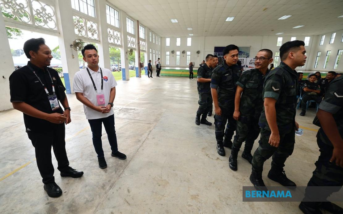 Johor Election Candidates Witness Early Voting for Security Forces