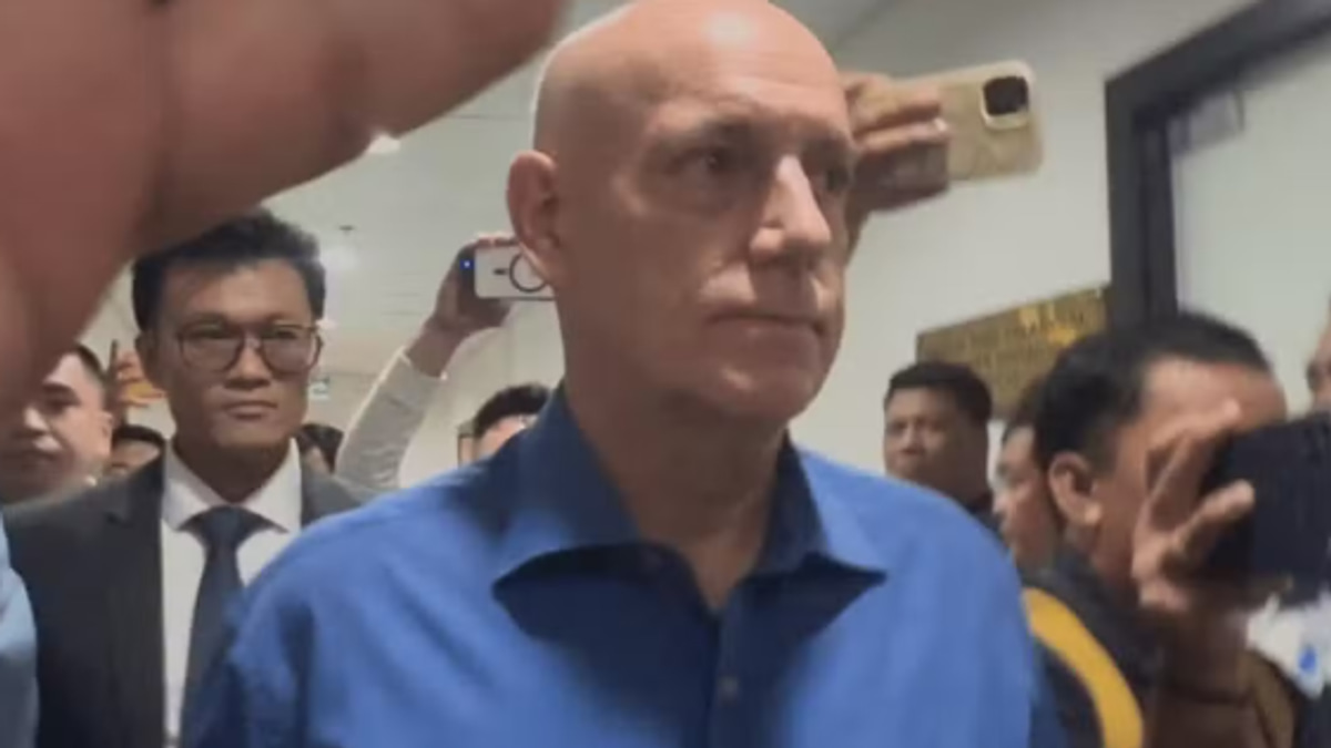 Former Ateneo Basketball Coach Tab Baldwin Appears Before Philippine Investigators in Drowning Deaths Inquiry