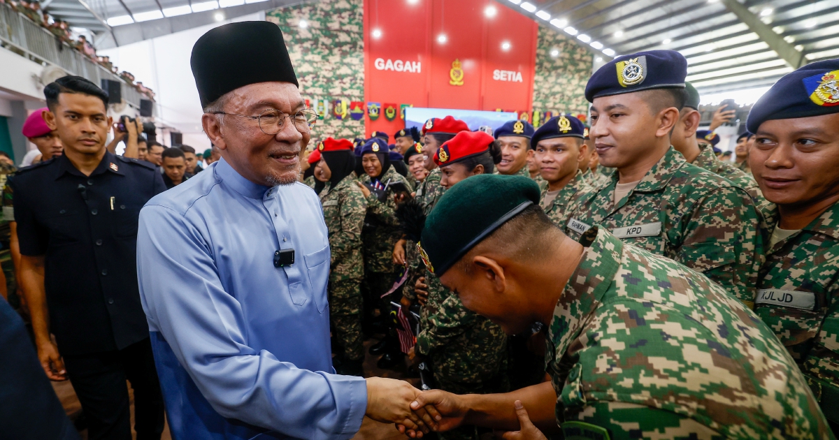 Malaysia Opposes Israeli Actions, Not Jewish People, Anwar Clarifies