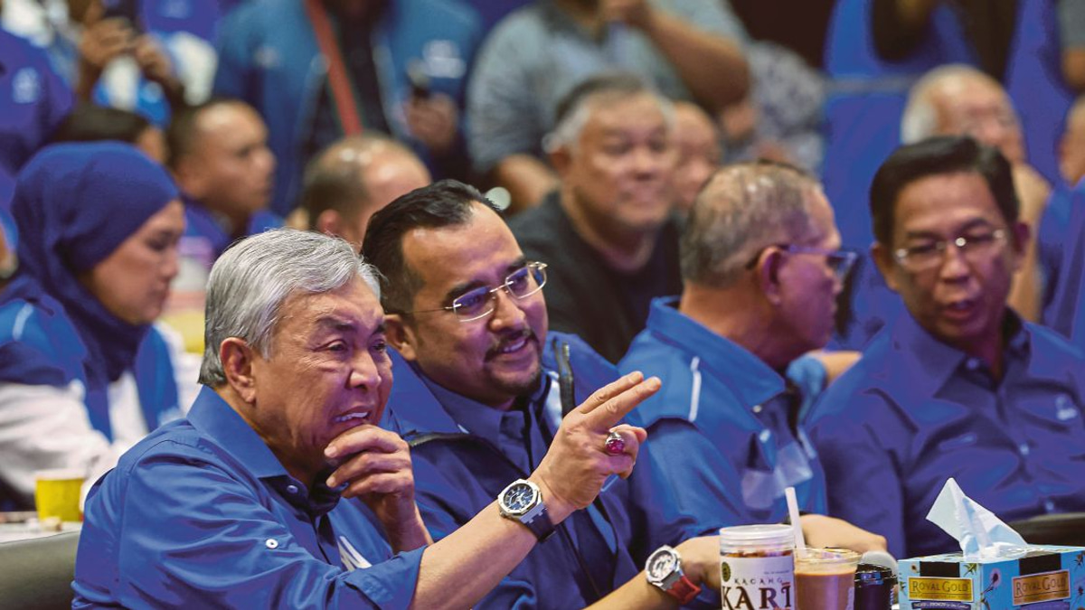 Zahid to seek Negri Sembilan ruler's audience before naming MB candidate