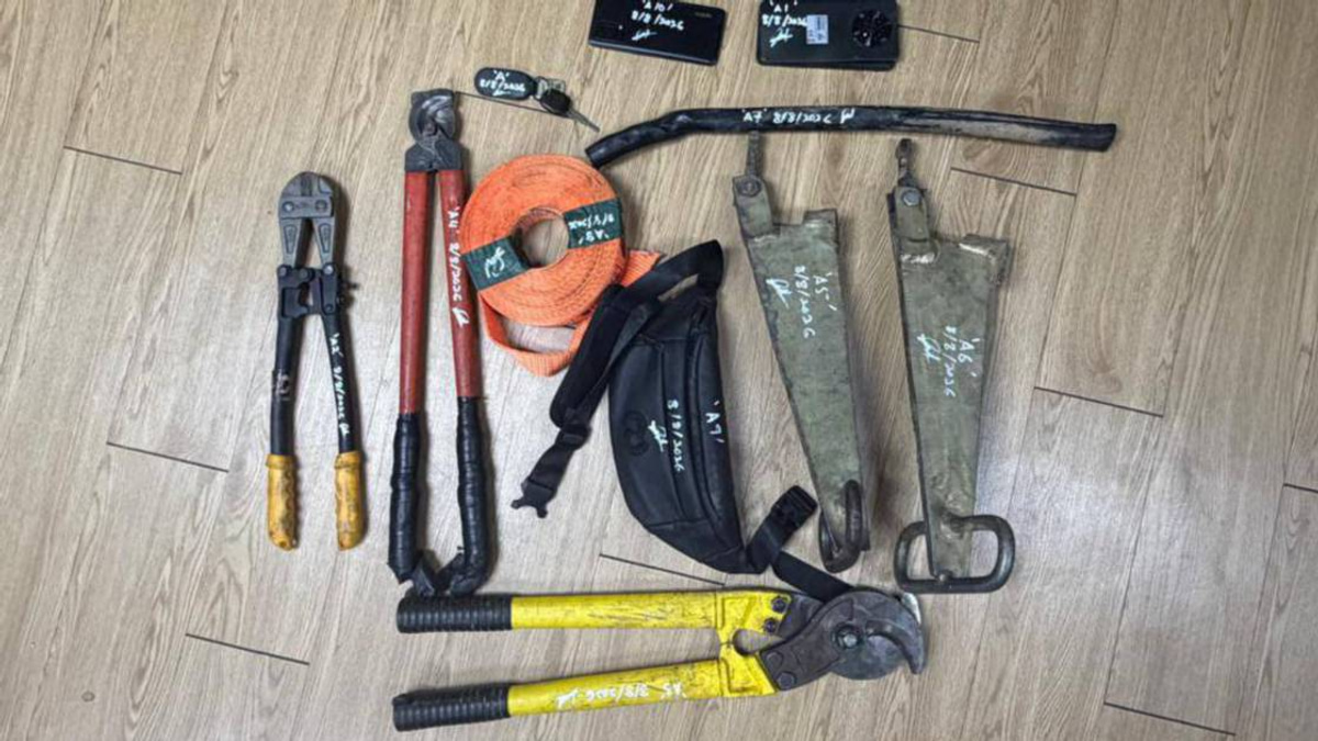 Suspected Cable Thief Apprehended Following Dramatic 50km Police Pursuit and Vehicle Crash