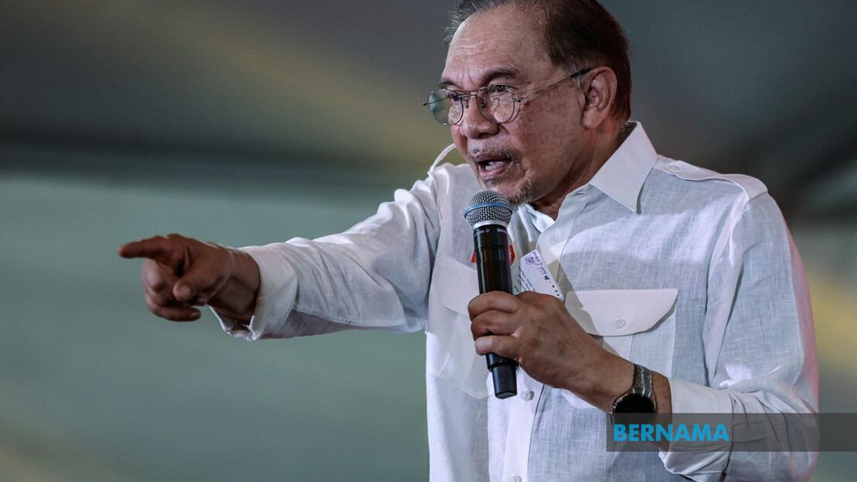 Anwar Defends Kedah Development Record, Dismisses Sanusi's Political Criticism