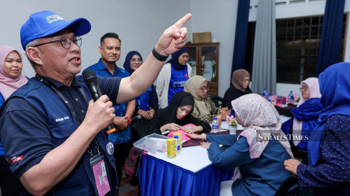 Barisan Nasional Leads Early Count in Three Johor State Constituencies