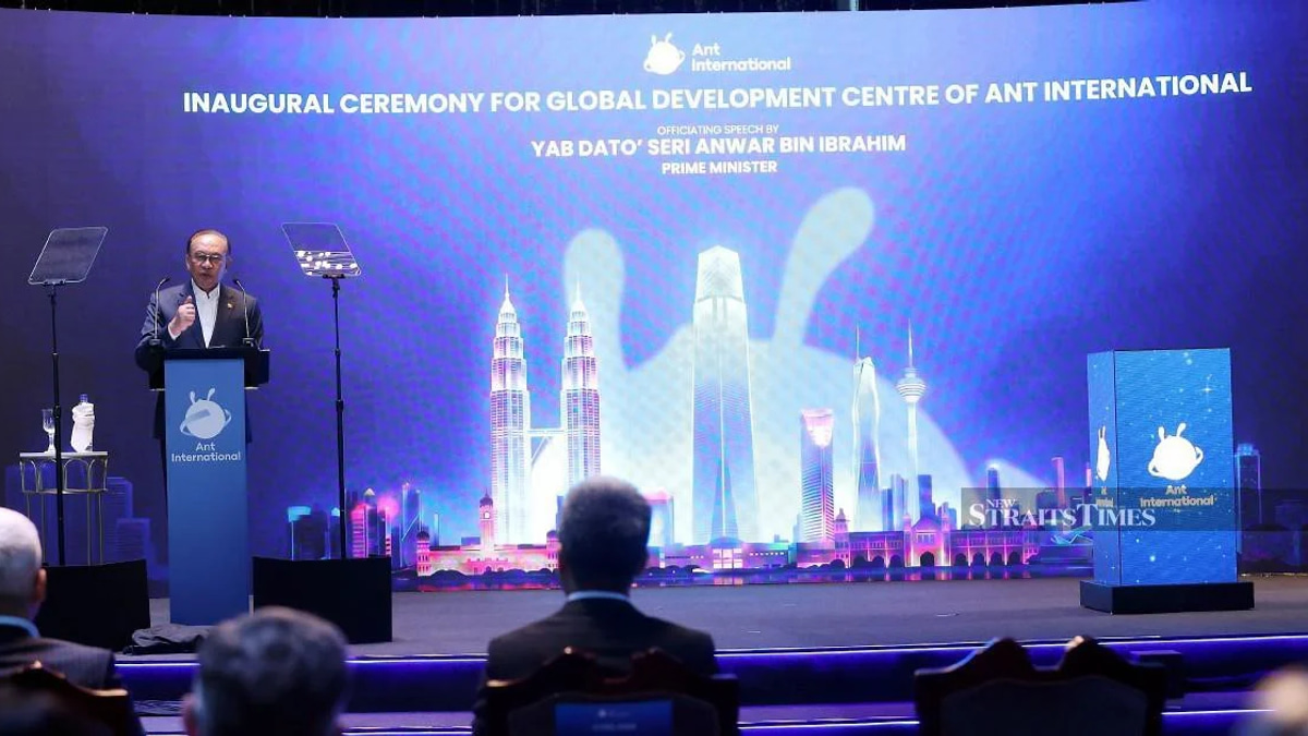 Malaysia's AI Governance Bill Will Work Alongside Existing Safeguards, Says Anwar