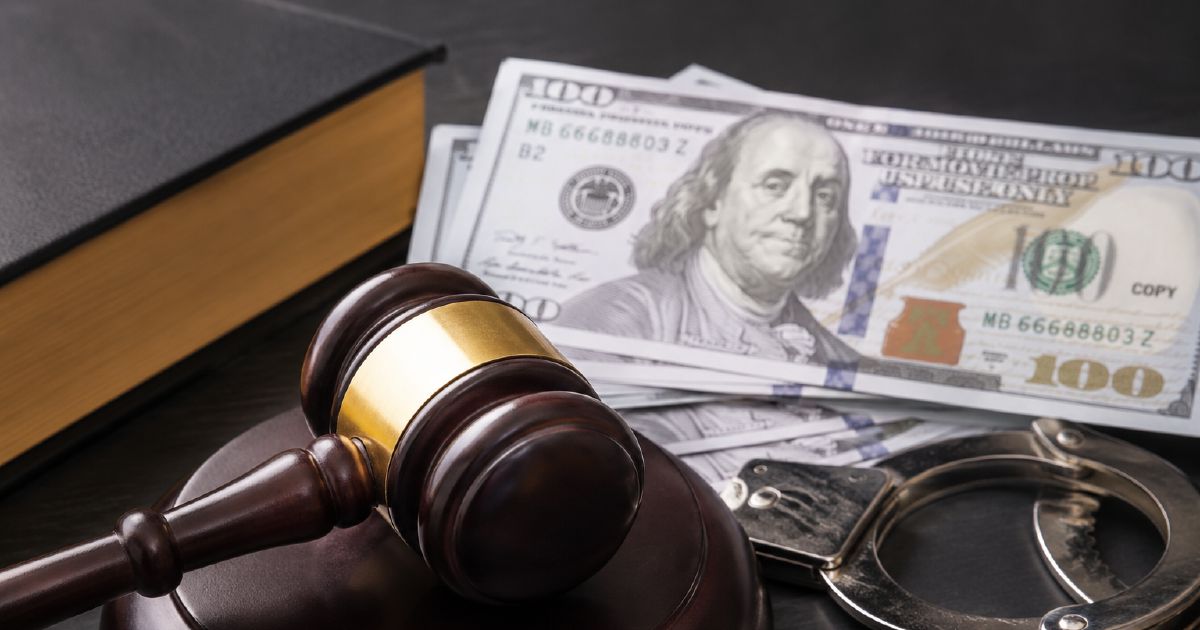 Jordanian University Student Charged Over Counterfeit US Dollar Notes Marked 'Movie Prop'