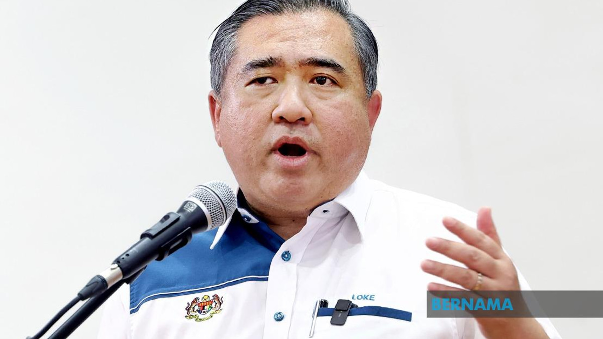 Diesel Trains to Bridge Gap Until New Electric Services Launch on Southern Shuttle, Says Loke