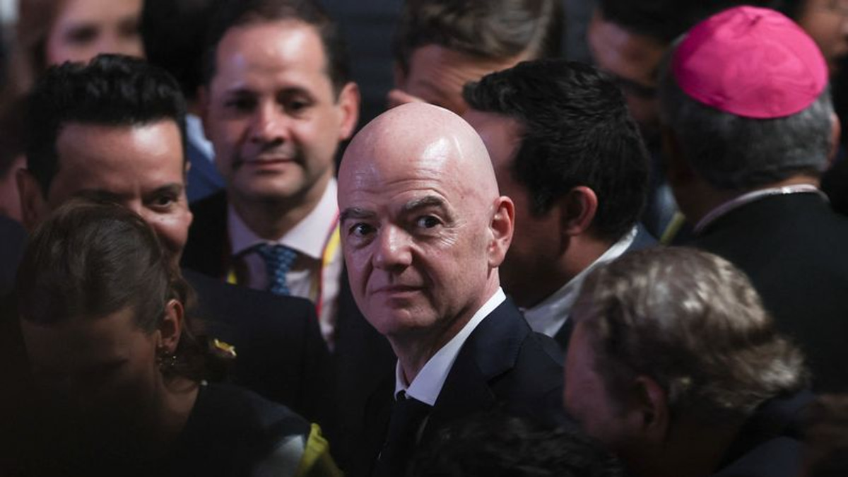 FIFA Defends Infantino Against Leadership Challenge as Fractured Governance Row Deepens