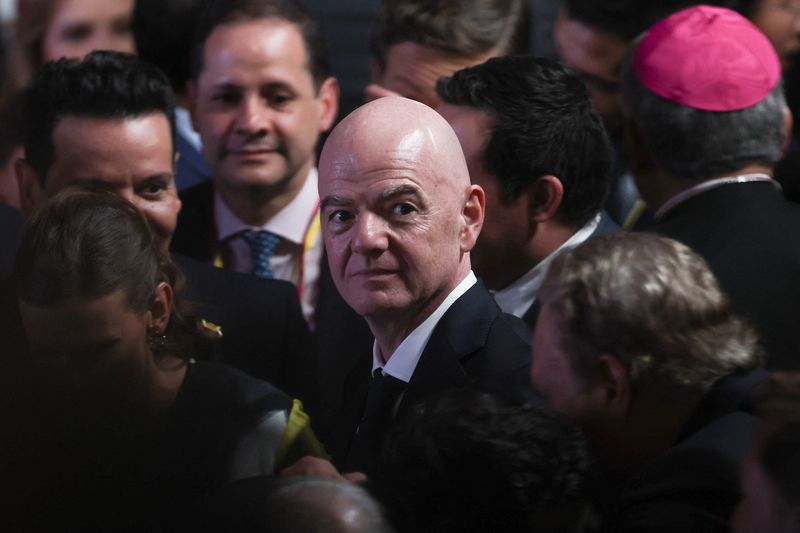 FIFA Defends Infantino Against Leadership Challenge as Fractured Governance Row Deepens