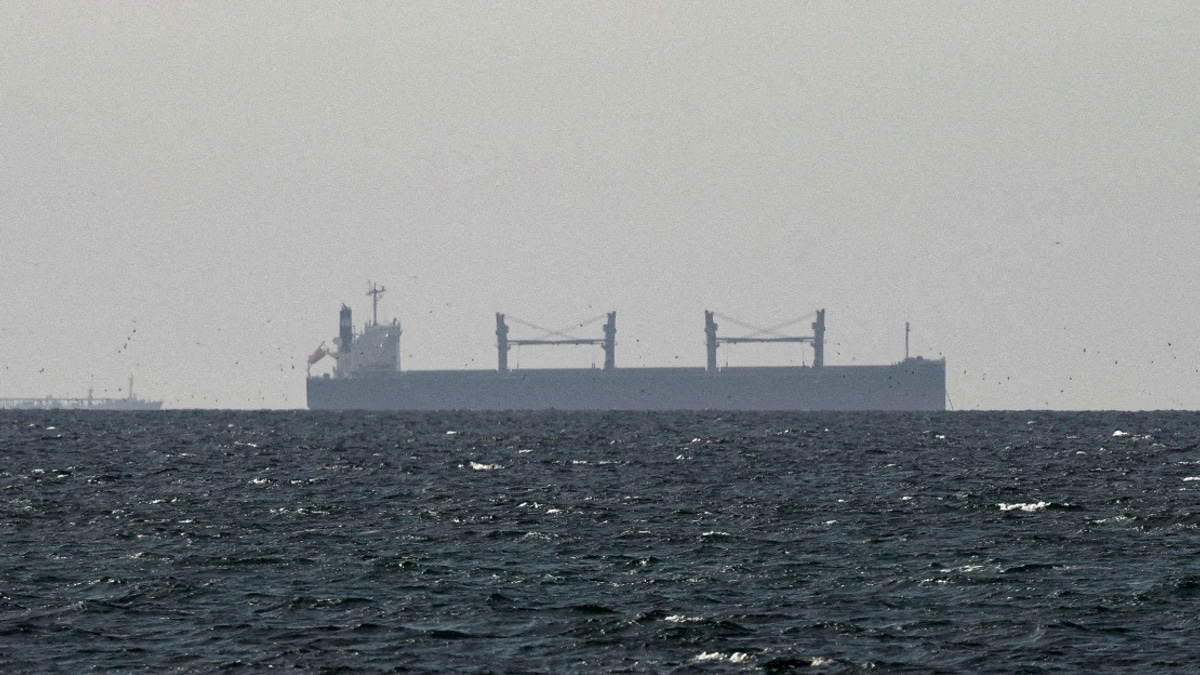 Iran Claims Two Oil Tankers Hit Mines in Strait of Hormuz Amid Escalating Tensions