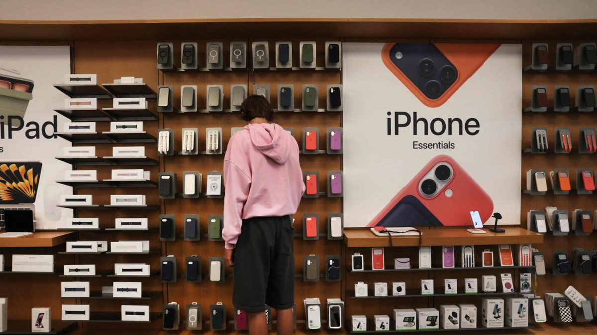 Apple and OpenAI's Escalating Legal War Signals Tensions in AI-Hardware Race