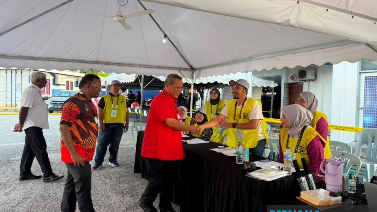 Negeri Sembilan Candidates Monitor Early Voting as State Election Progresses