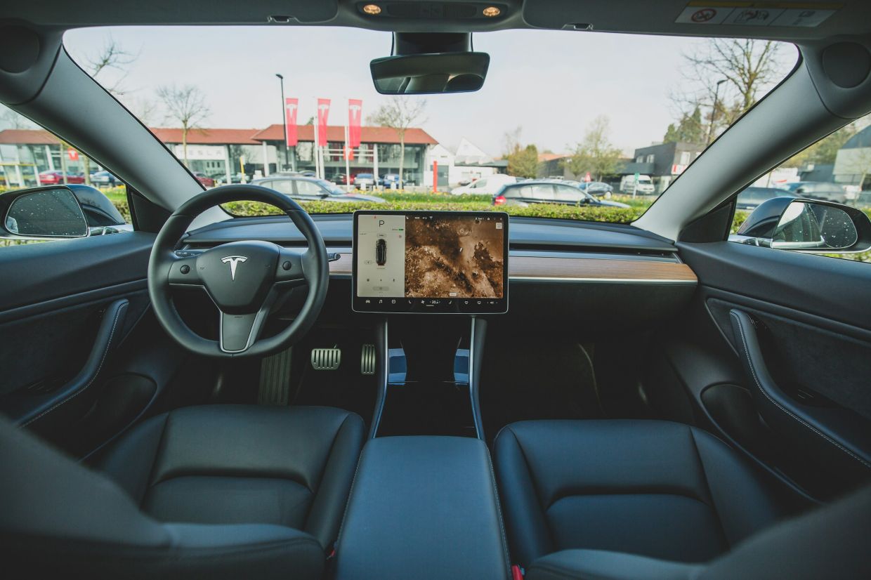 Tesla Resolves Lawsuit Over Arizona Crash Death Linked to Full Self-Driving System