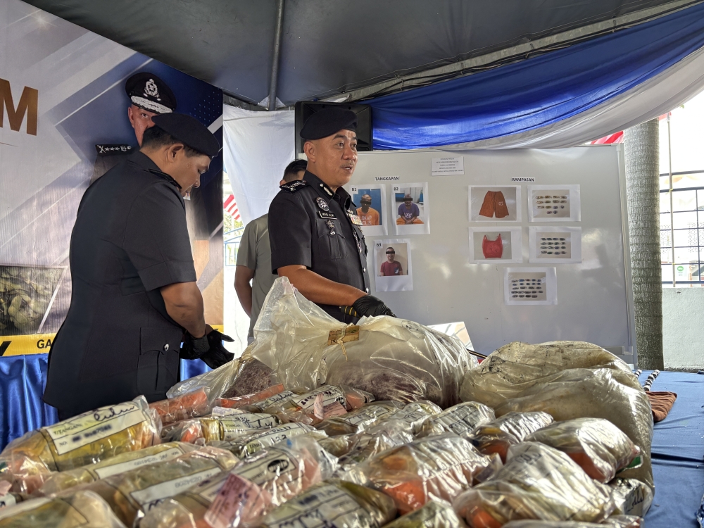 Police Constable Among Three Arrested After Drug Cache Discovered in Lumut Cell