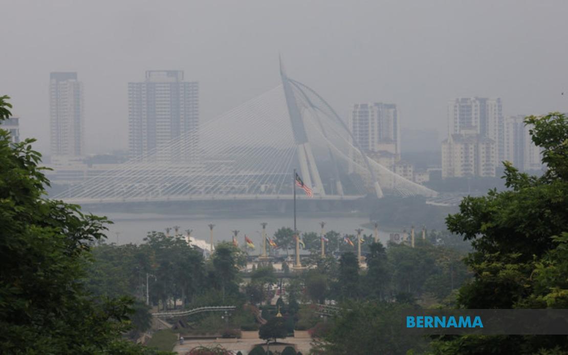 JAKIM Organizes Special Prayers at Three Mosques as Haze Grips Nation