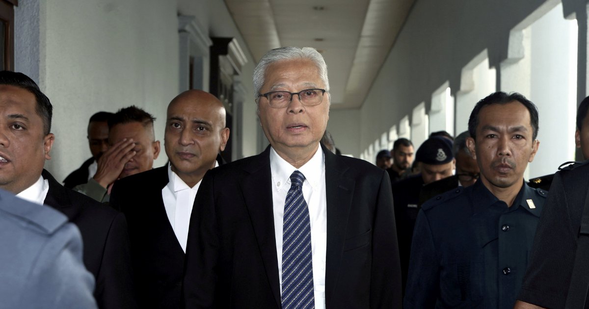 Ismail Sabri's Legal Team Challenges Corruption Charge as 'Peculiar' Over Duplicate Allegations