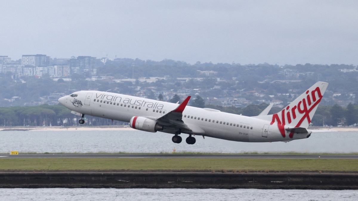 Jetstar and Qatar Airways Planes Nearly Collide at Sydney Airport, Crew Member Injured